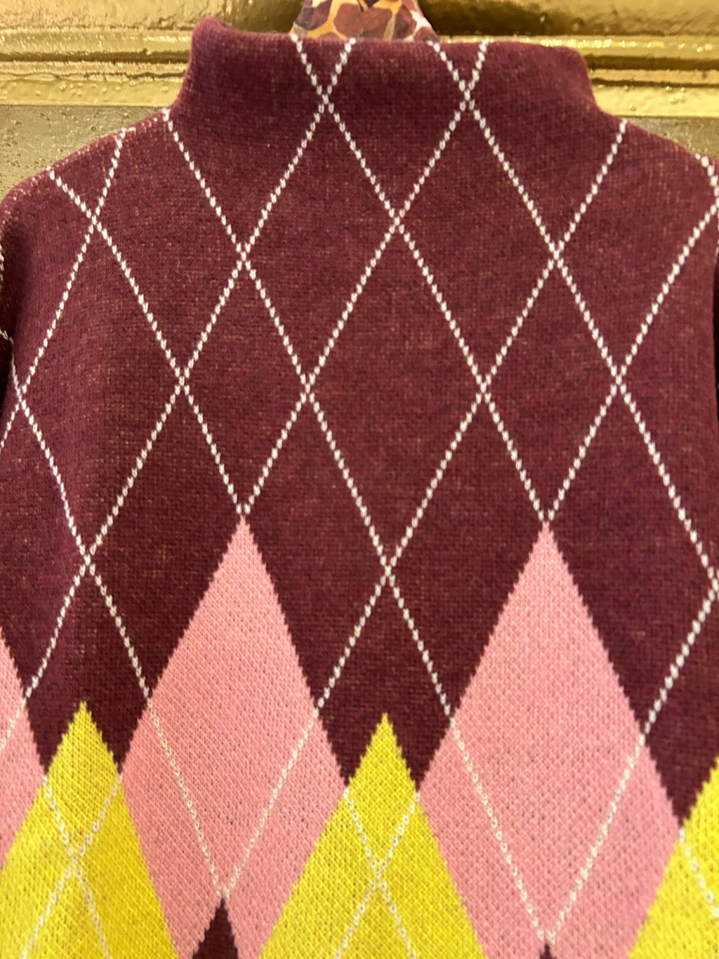 Floor pullover