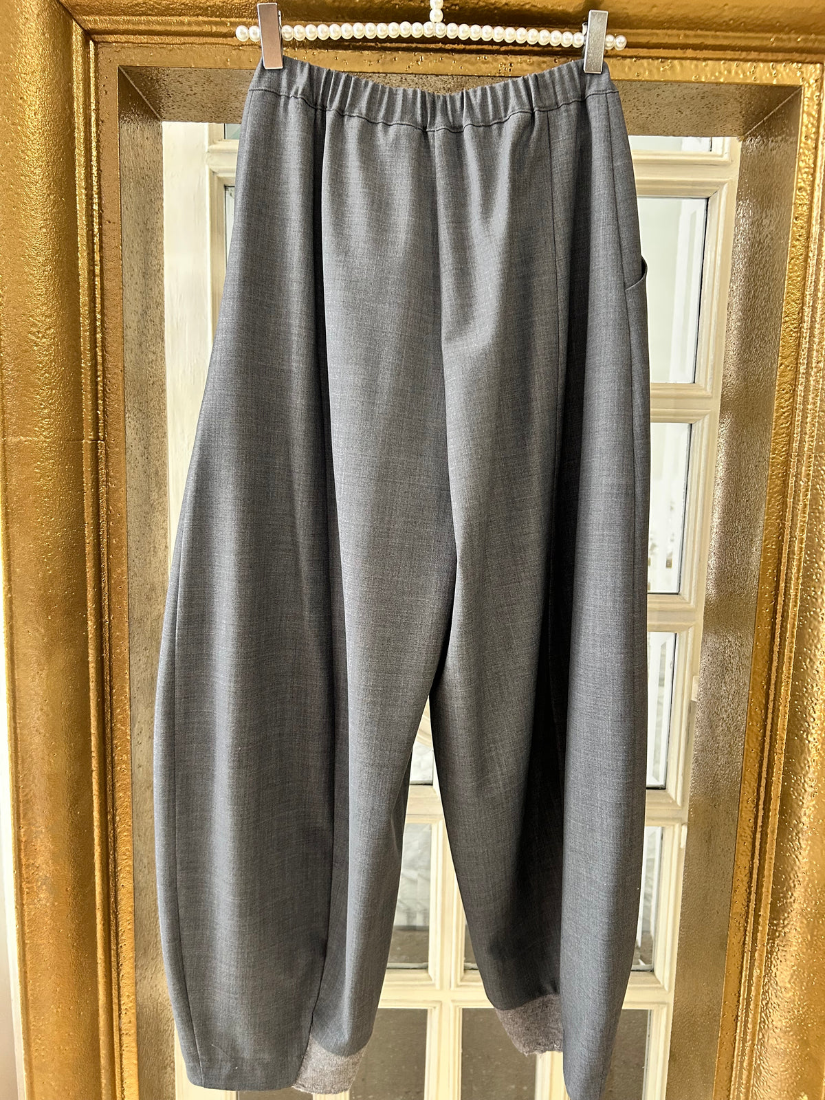 Pantalone Manesera