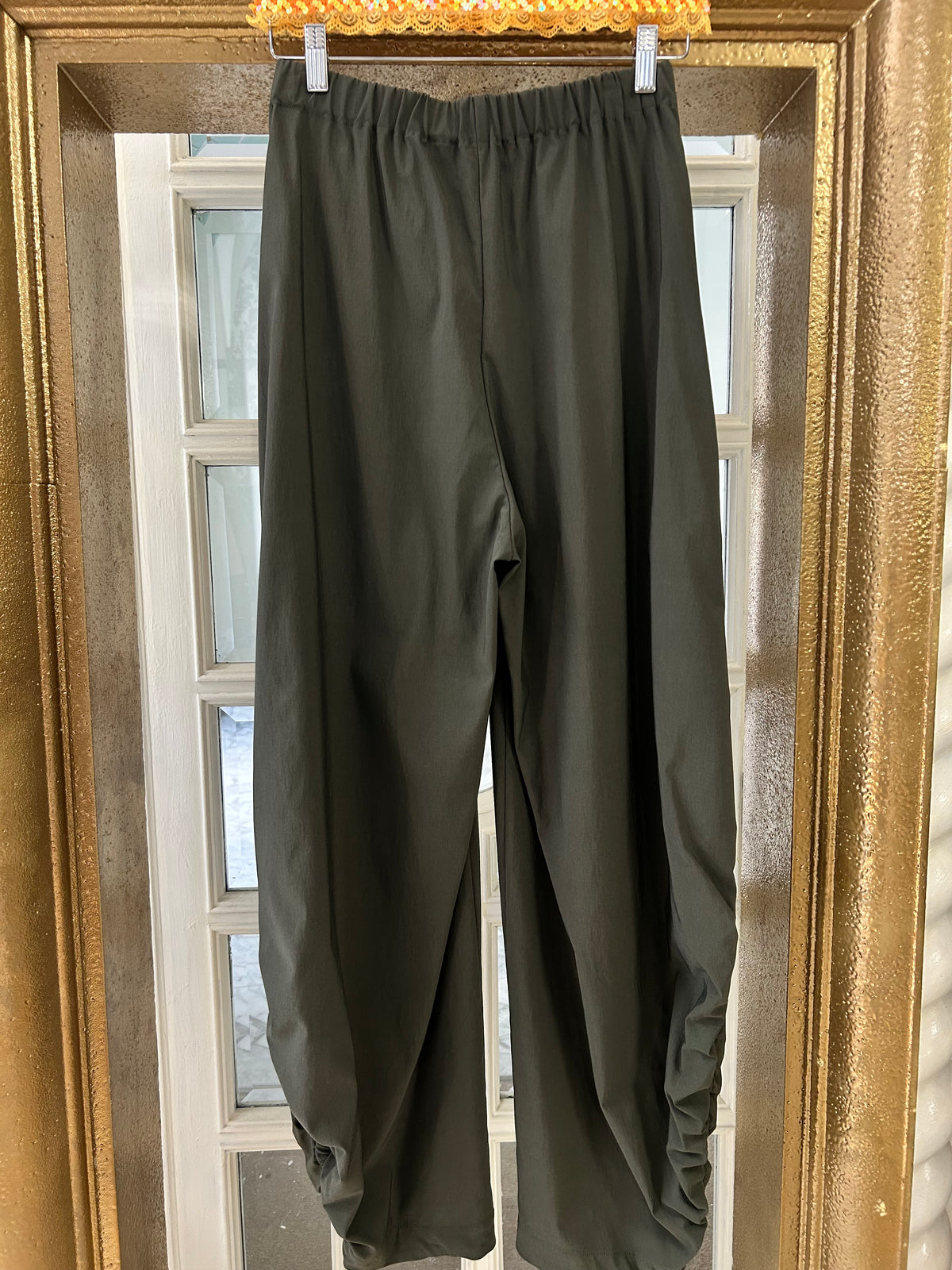 Pantalone Manesera
