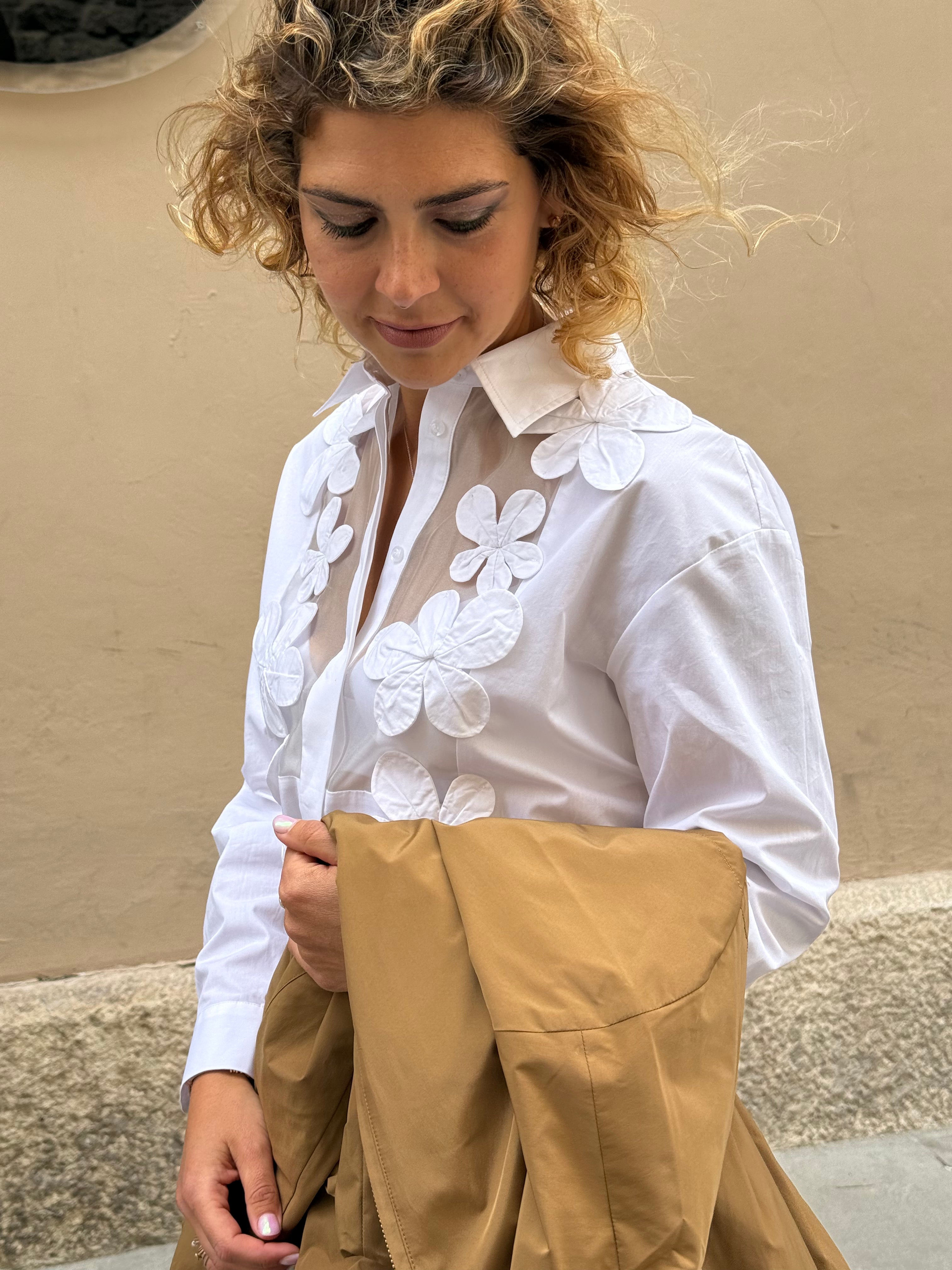 Camicia bianca con fiori - Nenette