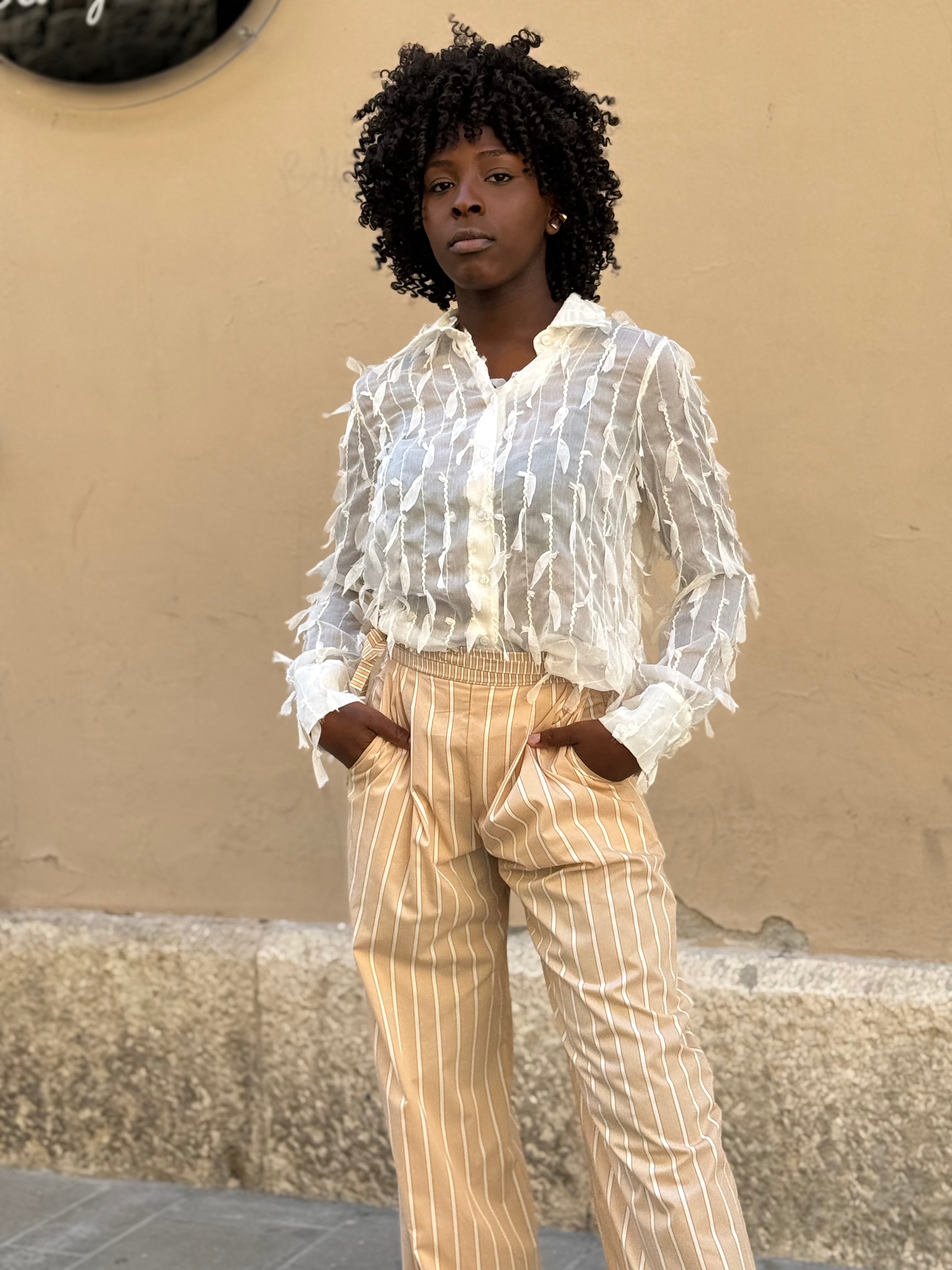 Camicia con petali in tessuto